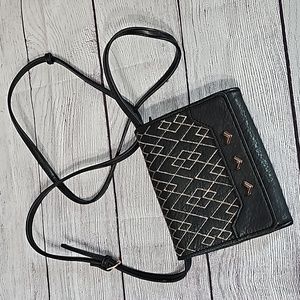 Stella & Dot Sidekick crossbody purse. Black w/gold detailing.